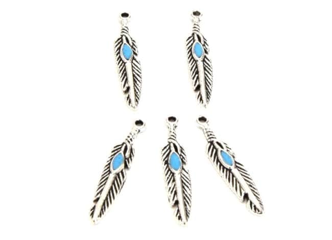 Breloques plumes en métal argent peint turquoise 28x5mm – Image 2