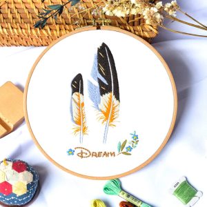 Kit Broderie « Blue Dream » – Plumes Bleues & Message « DREAM »
